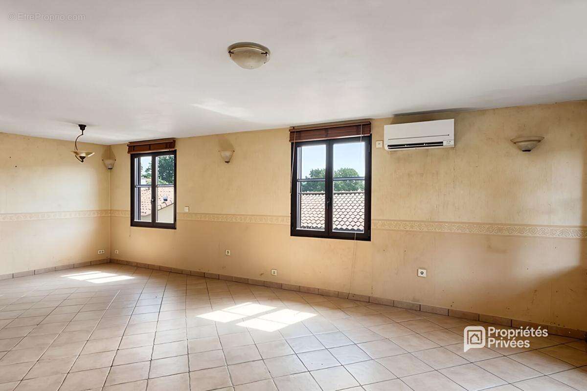 Maison Fronton 4 pièces 165 m2 avec garage et piscine sur 1996 m2 de parcelle divisible et constructible - photo 5