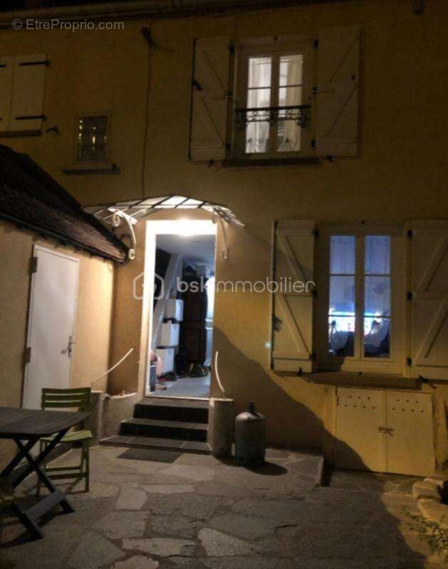 Maison à MAROLLES-SUR-SEINE
