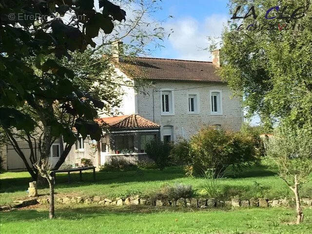 Appartement à BENET