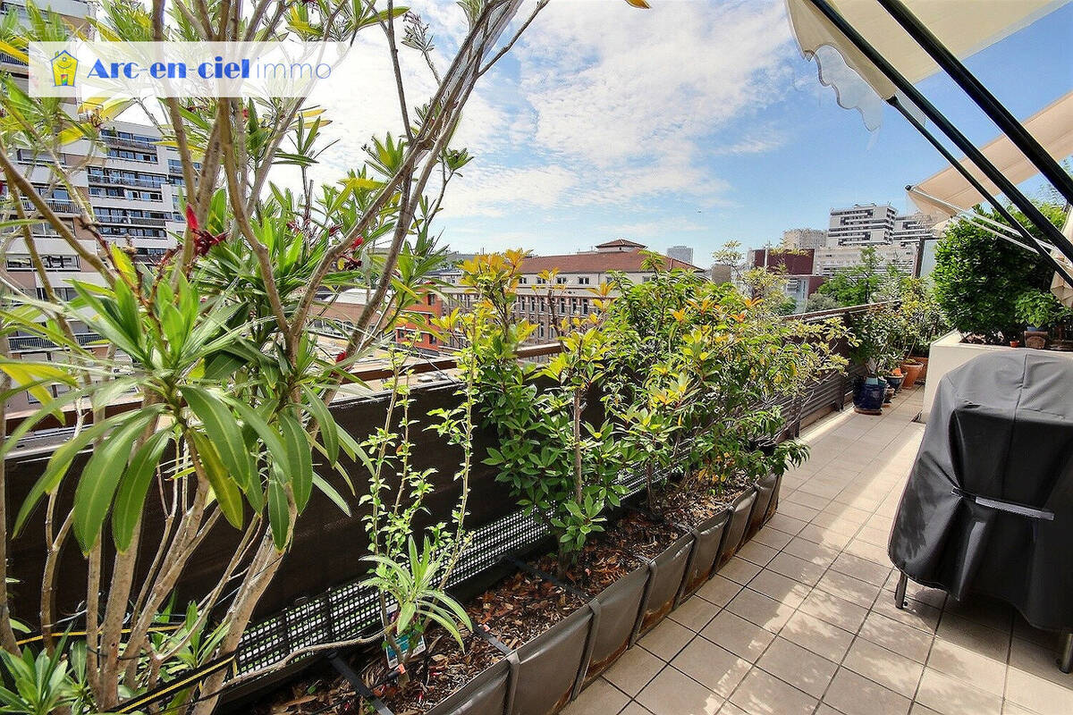 Appartement à PARIS-19E