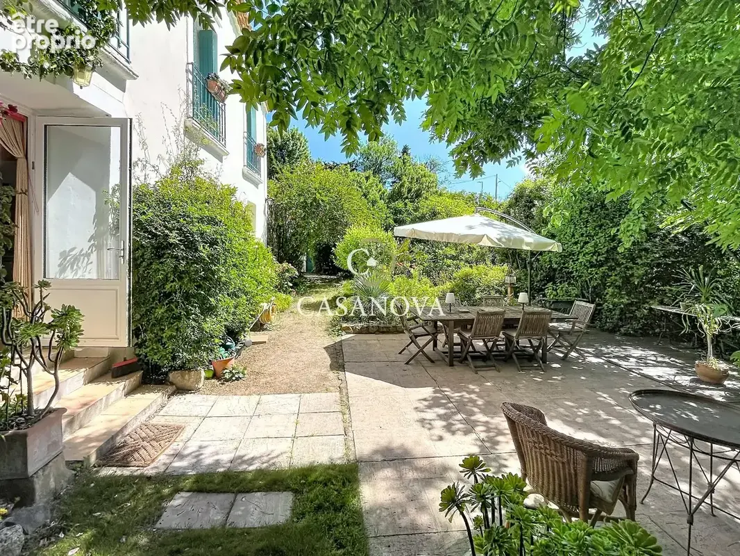 Rare ! Secteur PEZENAS, MAISON de CHARME, jardin intimiste, espace piscine, dépendances et appartement indépendant - photo 9