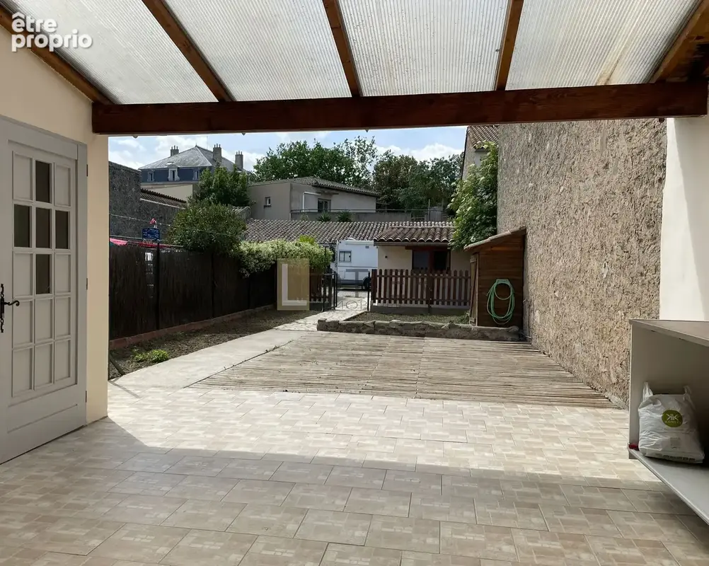 Maison familiale 136 m2 + 90 m2 de garages et dépendances   Un bien rare à Capendu - photo 2