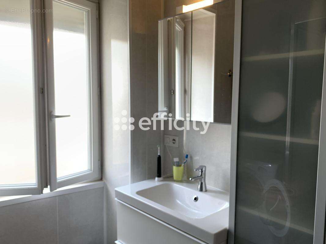 Appartement à EYRAGUES