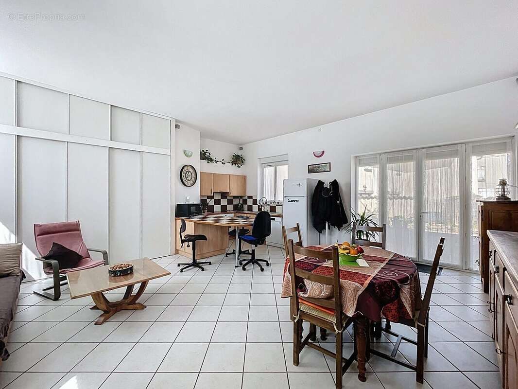 Maison à SAINT-JULIEN