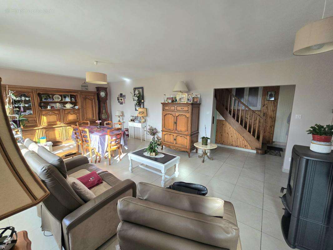 Maison à JUIGNE-SUR-SARTHE