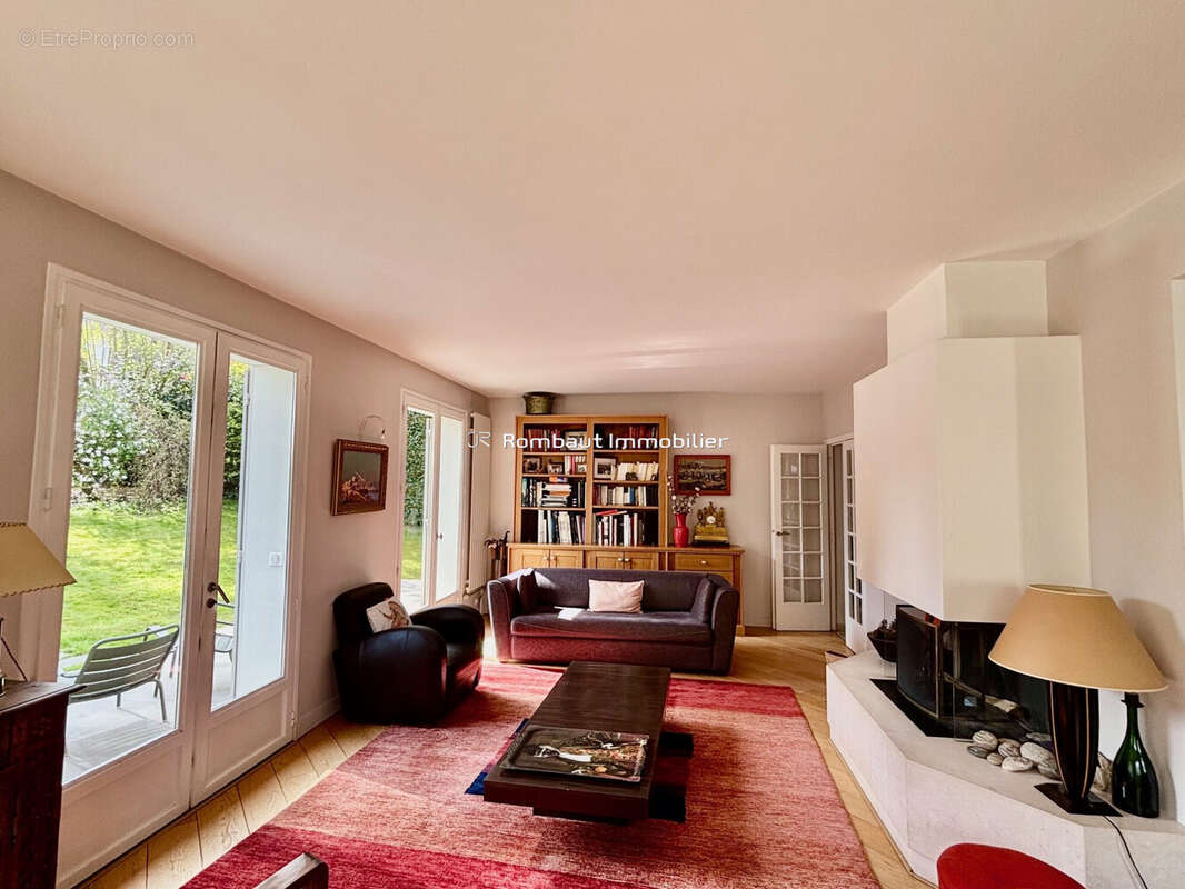 Maison à LA CELLE-SAINT-CLOUD