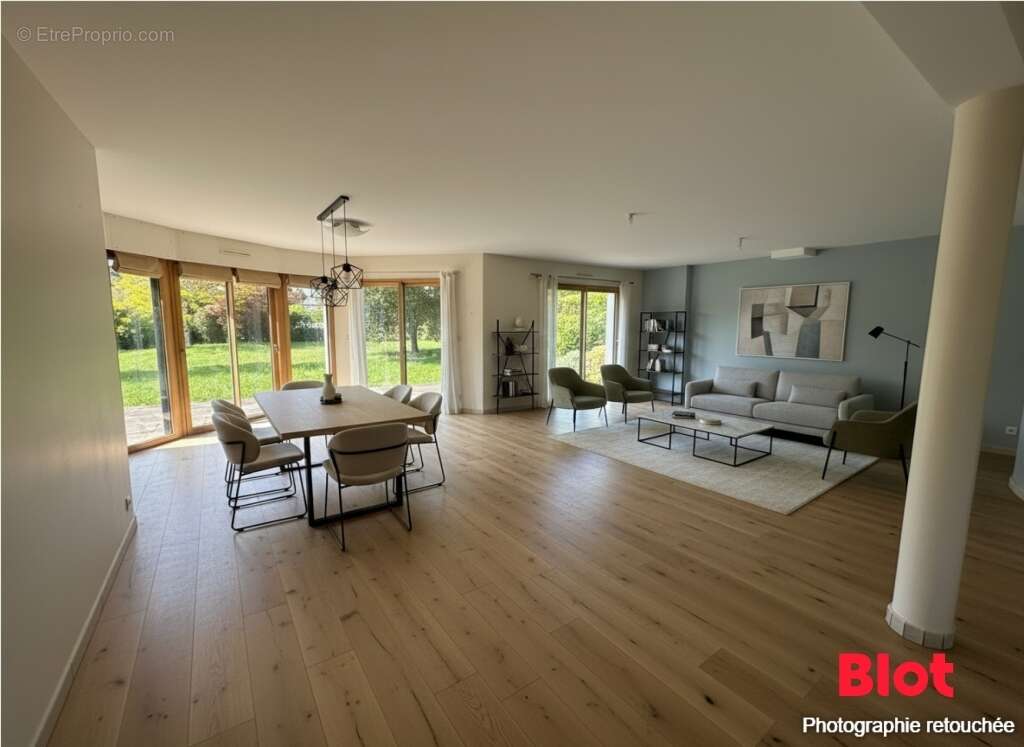 Maison 249 m² à Saint-Ave  - photo 5