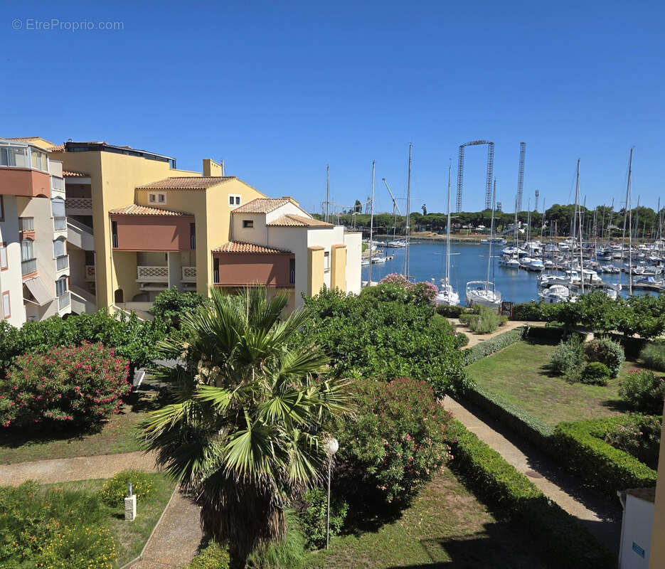 A vendre appartement F2 place de parking - photo 2