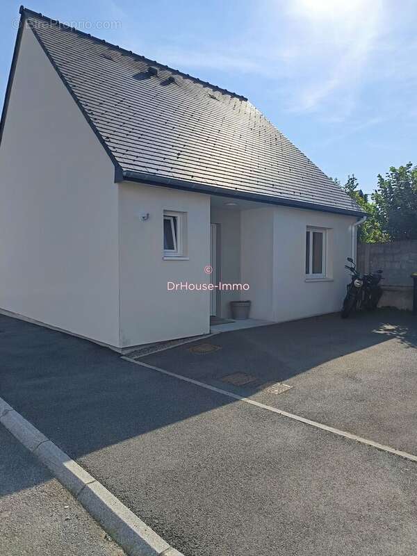 Maison 78 m² à Saint-Brice-En-Cogles  - photo 2