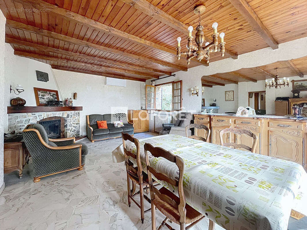 Maison à LA VALETTE-DU-VAR