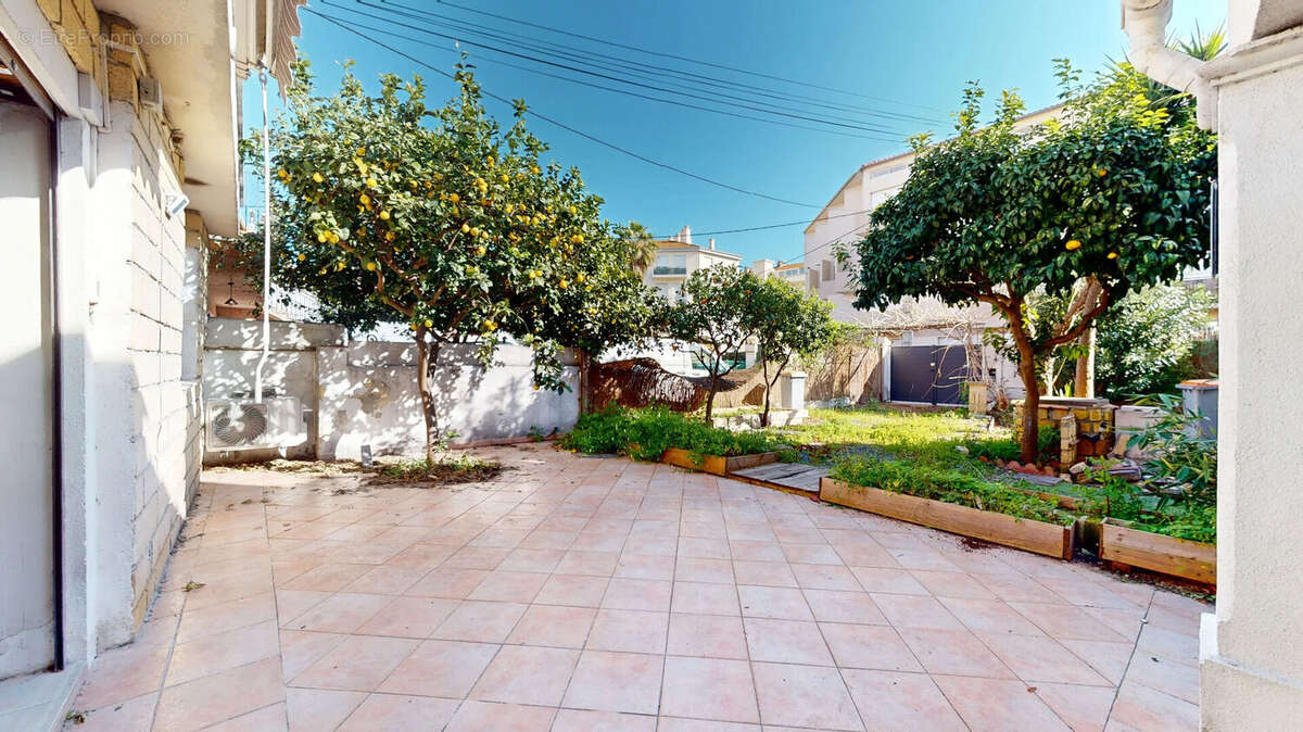 Maison à FREJUS