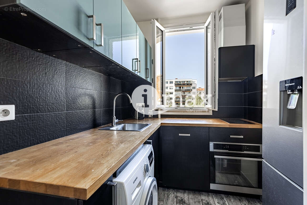 Appartement à LEVALLOIS-PERRET