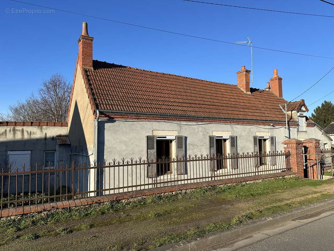 Maison 120 m² à Chateaumeillant  - photo 8