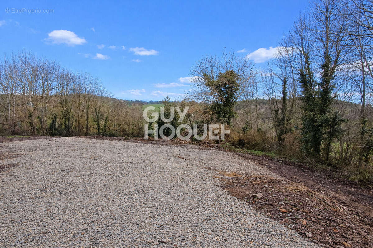 Maison à SAINT-MARTIN-LA-SAUVETE