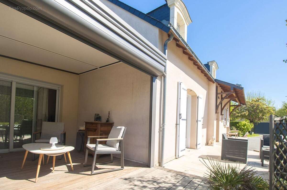 Maison à LONGUE-JUMELLES