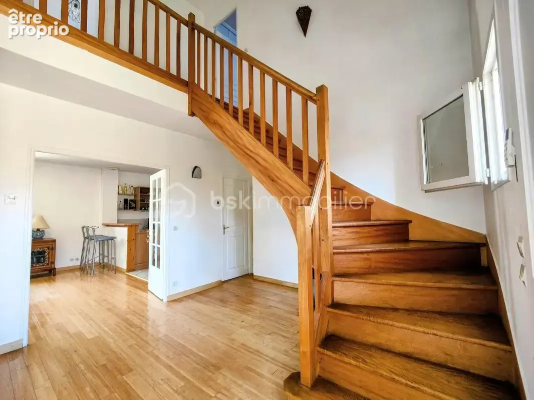 Belle maison familiale av 4 chambres, piscine chauffée et garage - photo 4