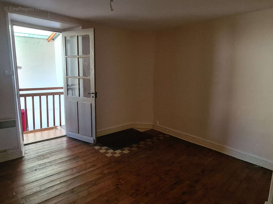 Maison à MERCUS-GARRABET