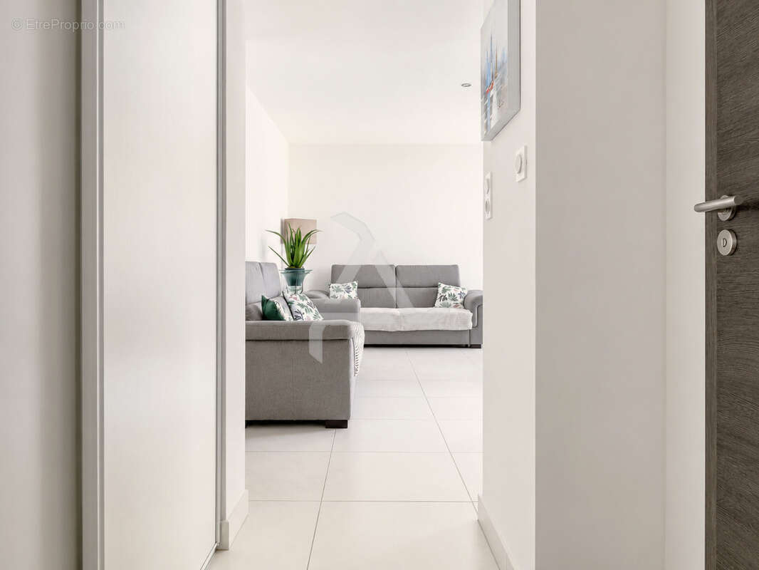 Agréable appartement t2 à ste-lucie de porto-vecchio à proximité des commodités et à dix min des plages - photo 12