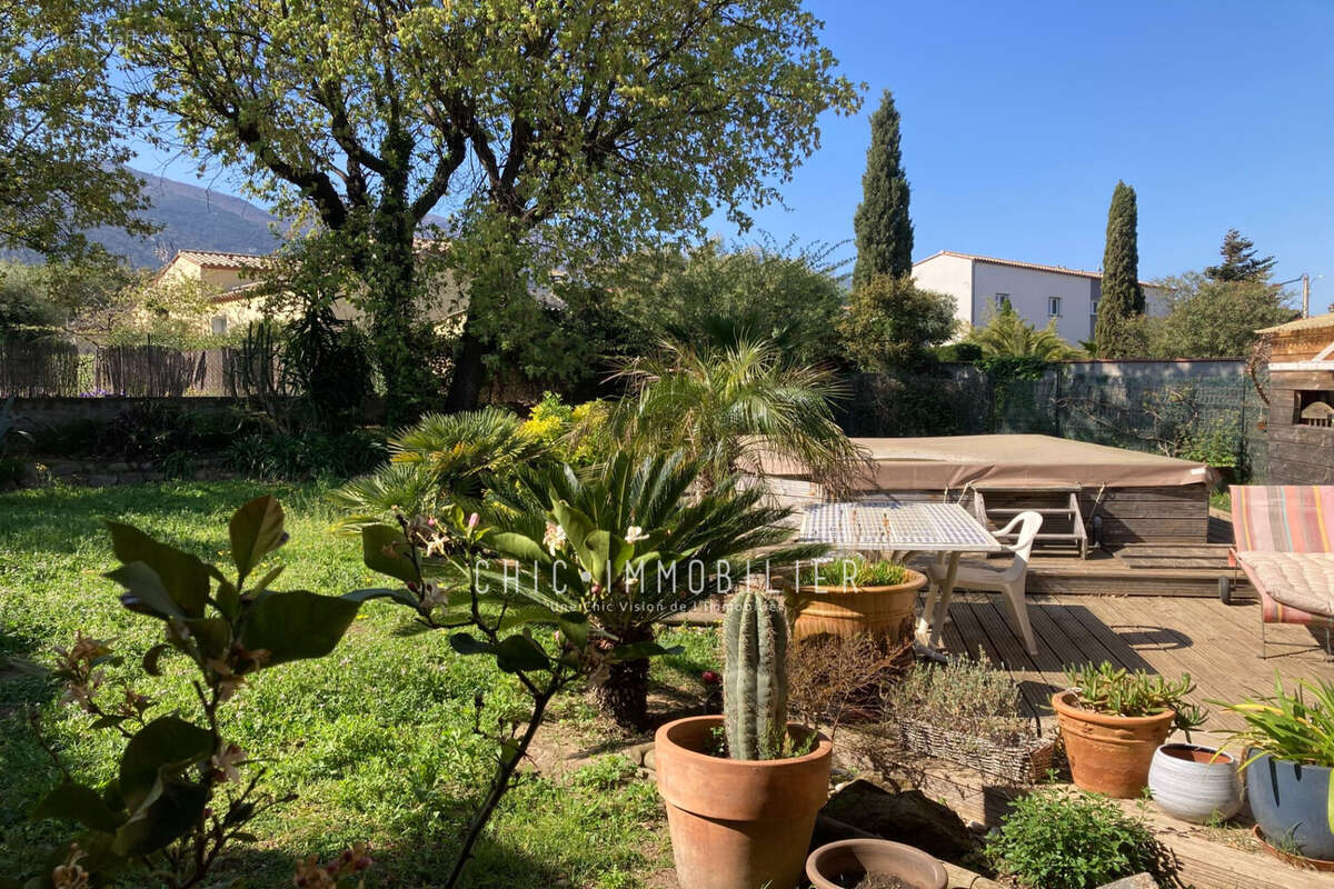 Maison à LAROQUE-DES-ALBERES