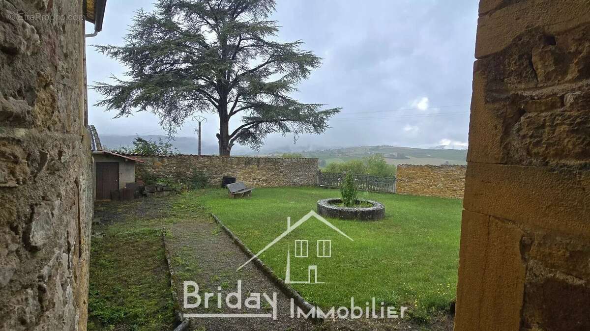 Maison à LE BOIS-D&#039;OINGT