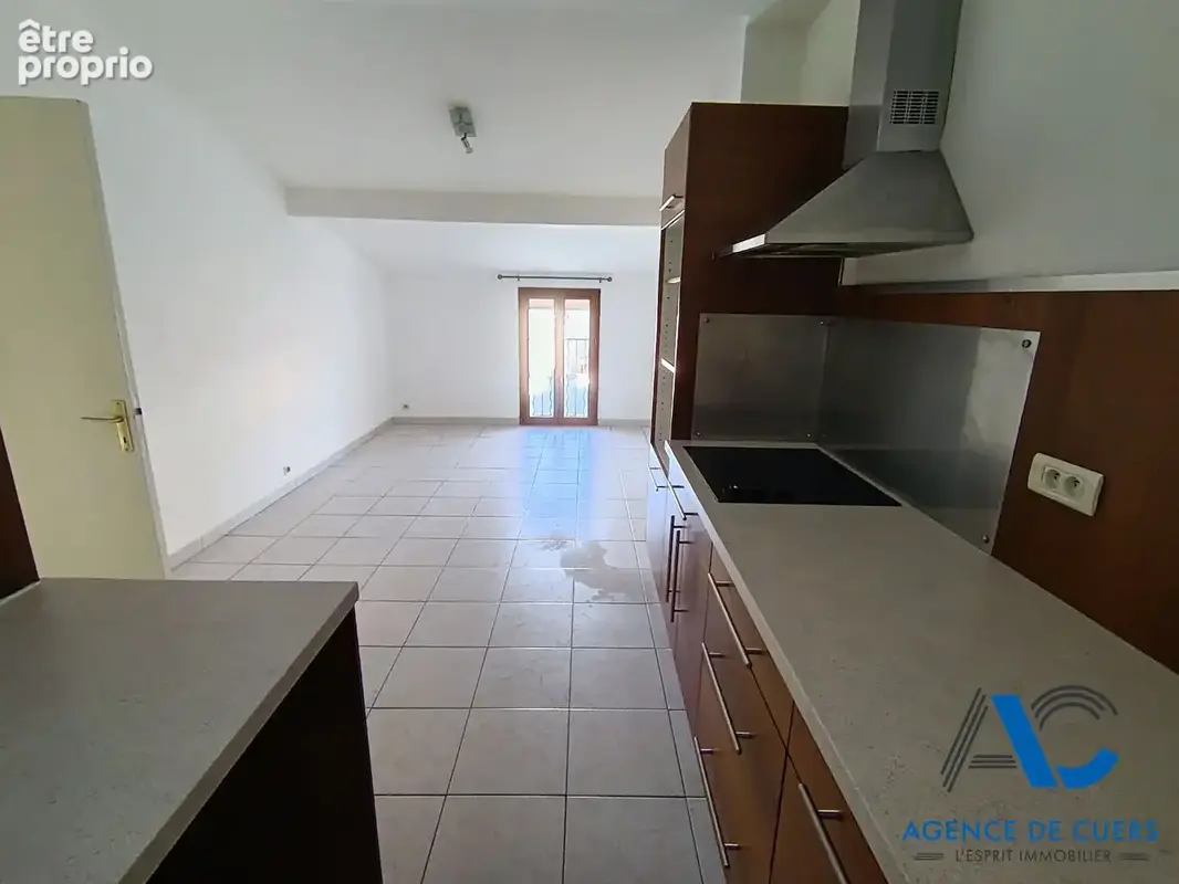 CUERS - Appartement 2 pièces 34 m² - photo 2