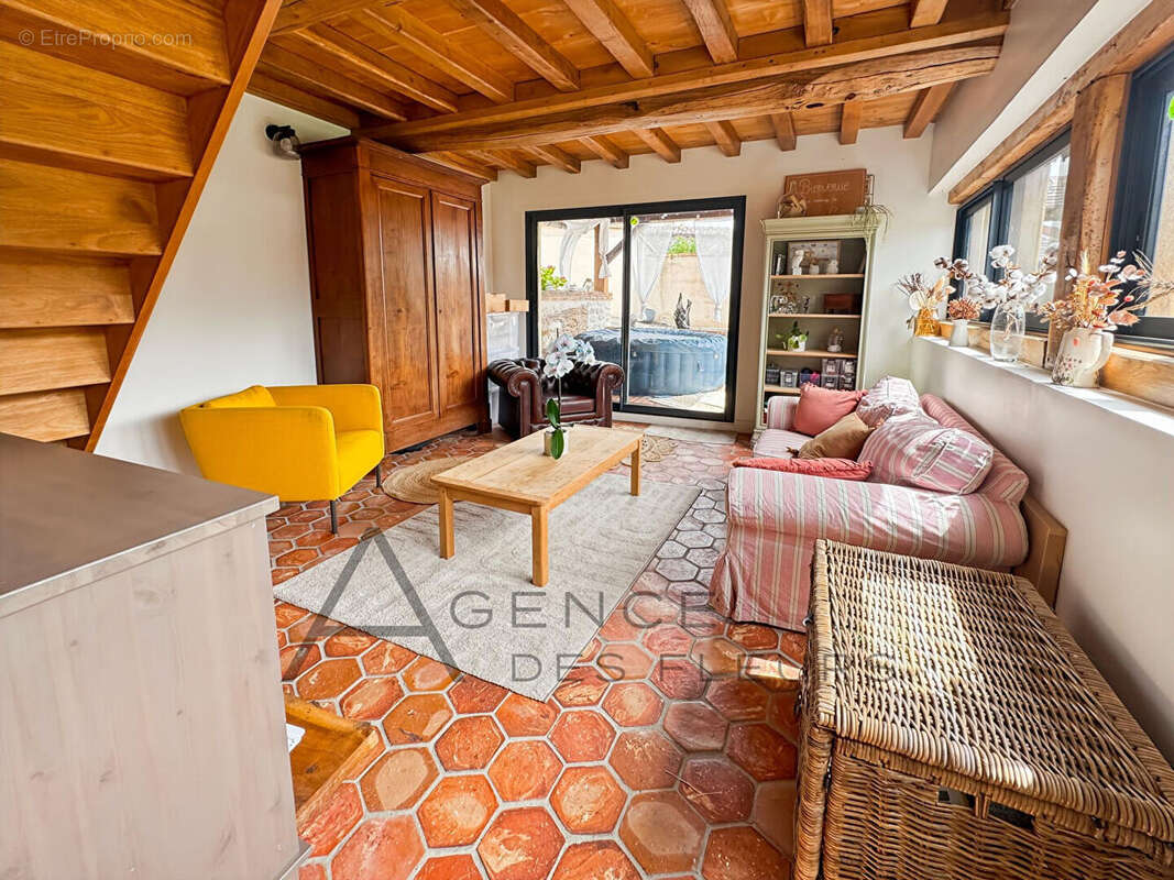 Maison à FRENEUSE