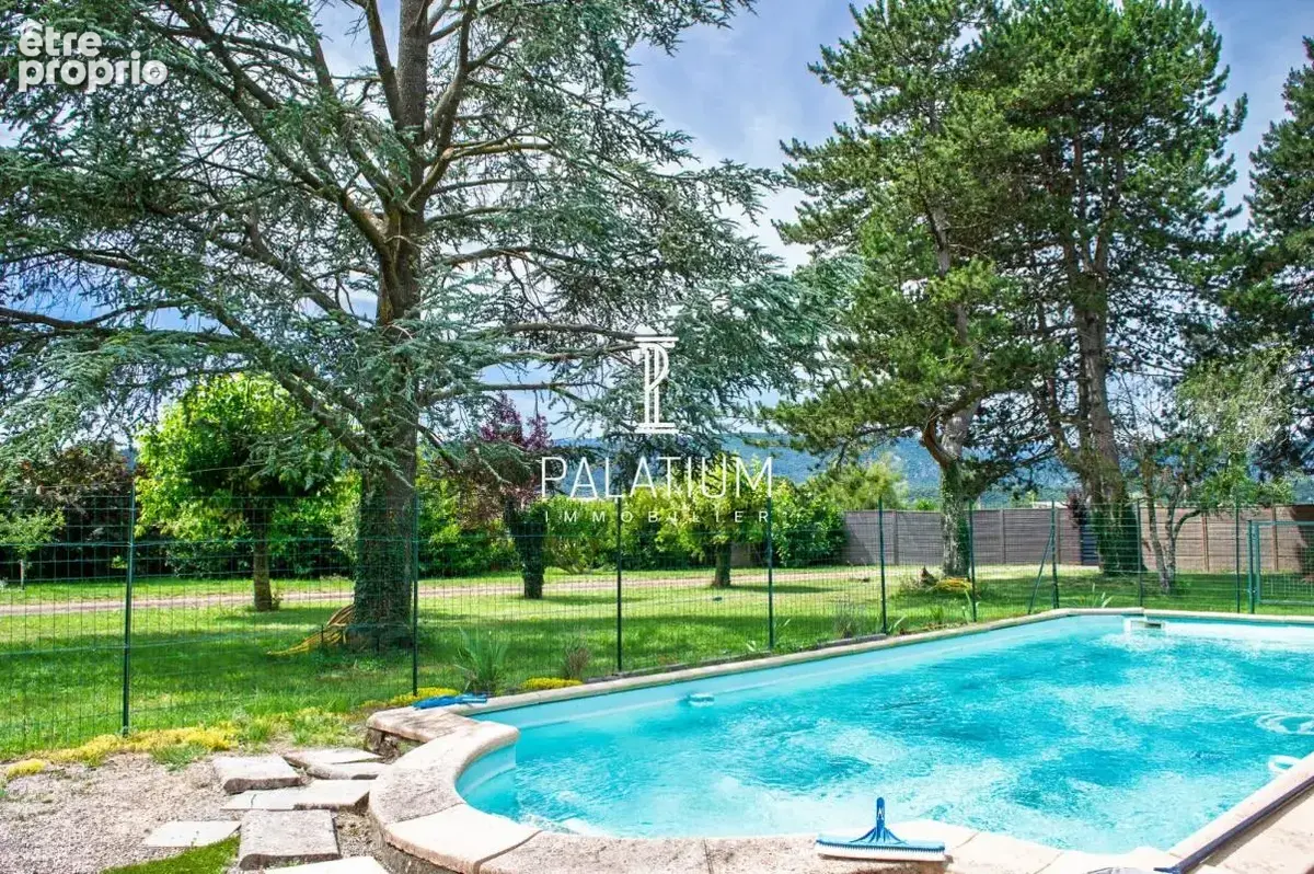 SISTERON - Maison de 116 m² sur un terrain de 2 770 m² avec - photo 3