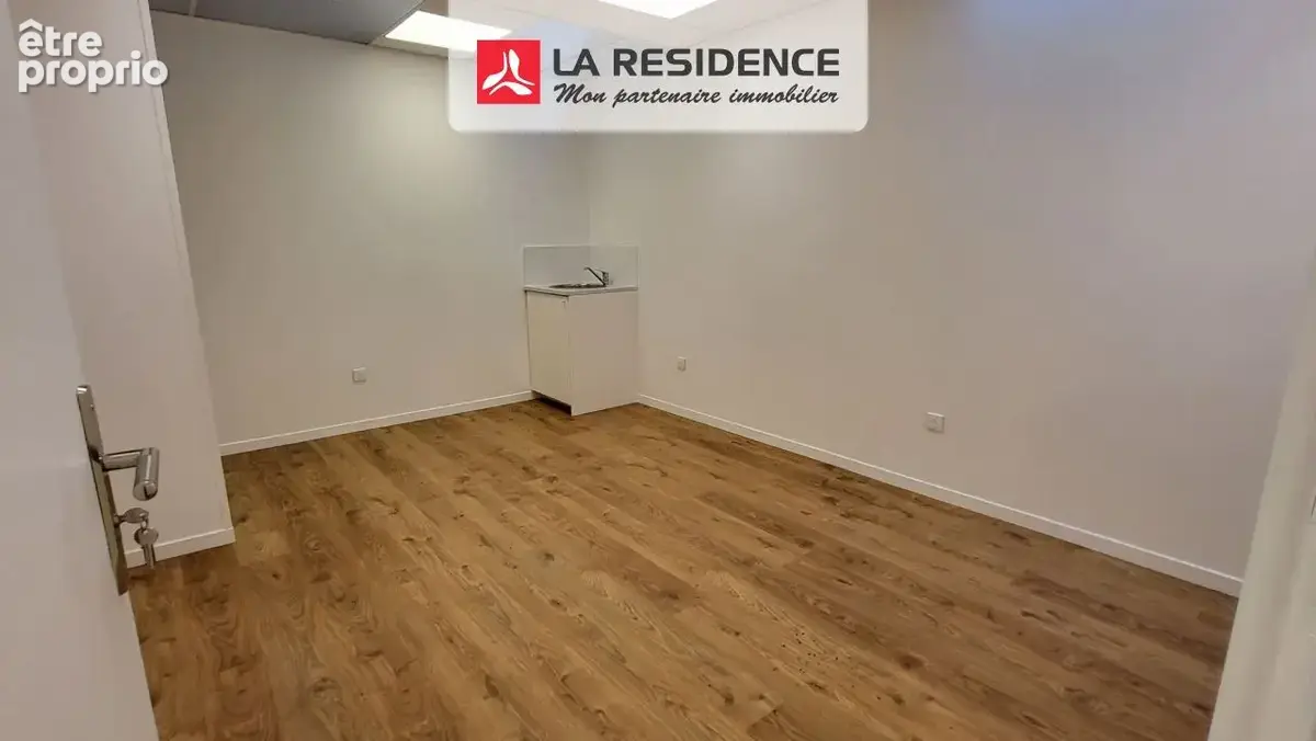 Commerce 130 m² à vendre à Plaisir (78370) - photo 3