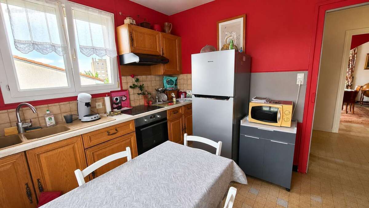 Maison familiale avec beau potentiel – 108 m² habitables – 4 à 5 chambres possibles – Garage – Terrain clos de 396 m² - photo 13