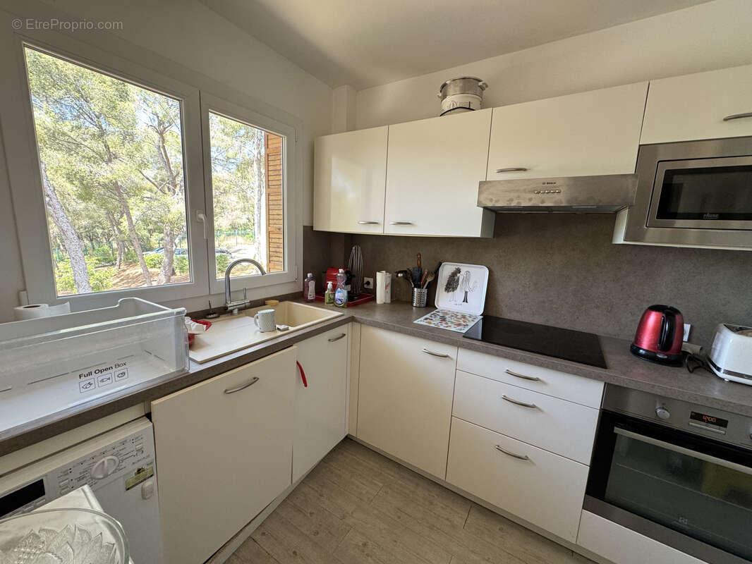 Appartement à BORMES-LES-MIMOSAS