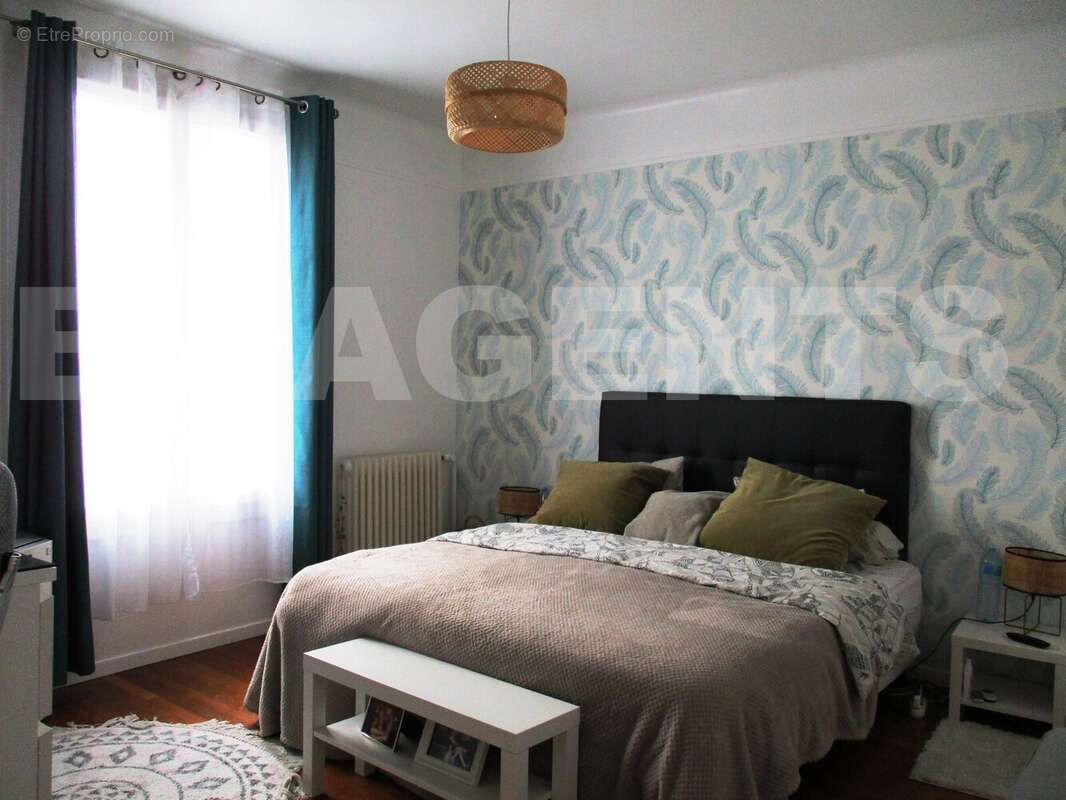 Chambre 2 - Maison à SAVIGNY-SUR-ORGE