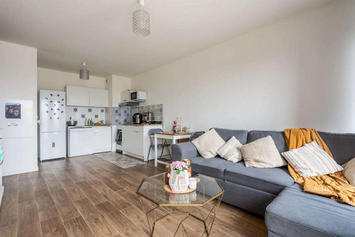 Appartement à LE BLANC-MESNIL