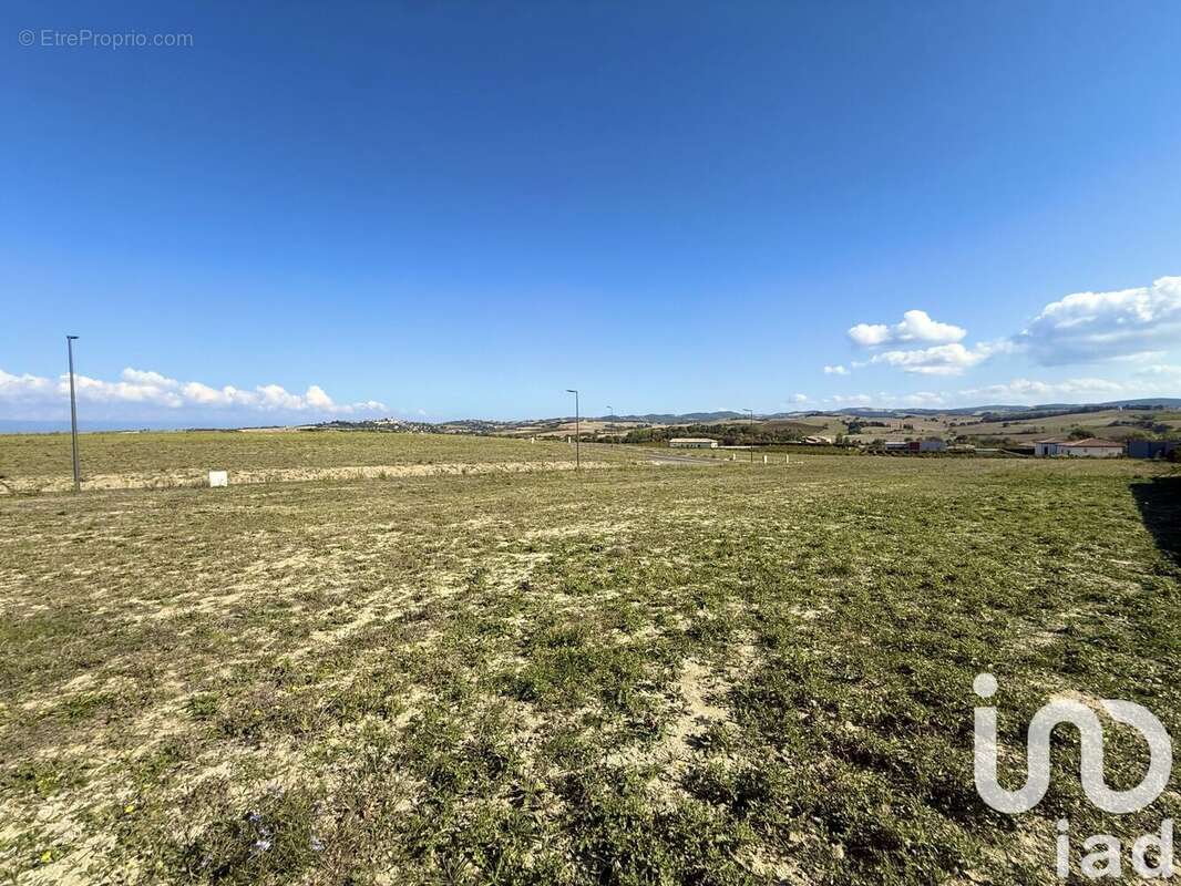 Photo 3 - Terrain à VILLENEUVE-LES-MONTREAL