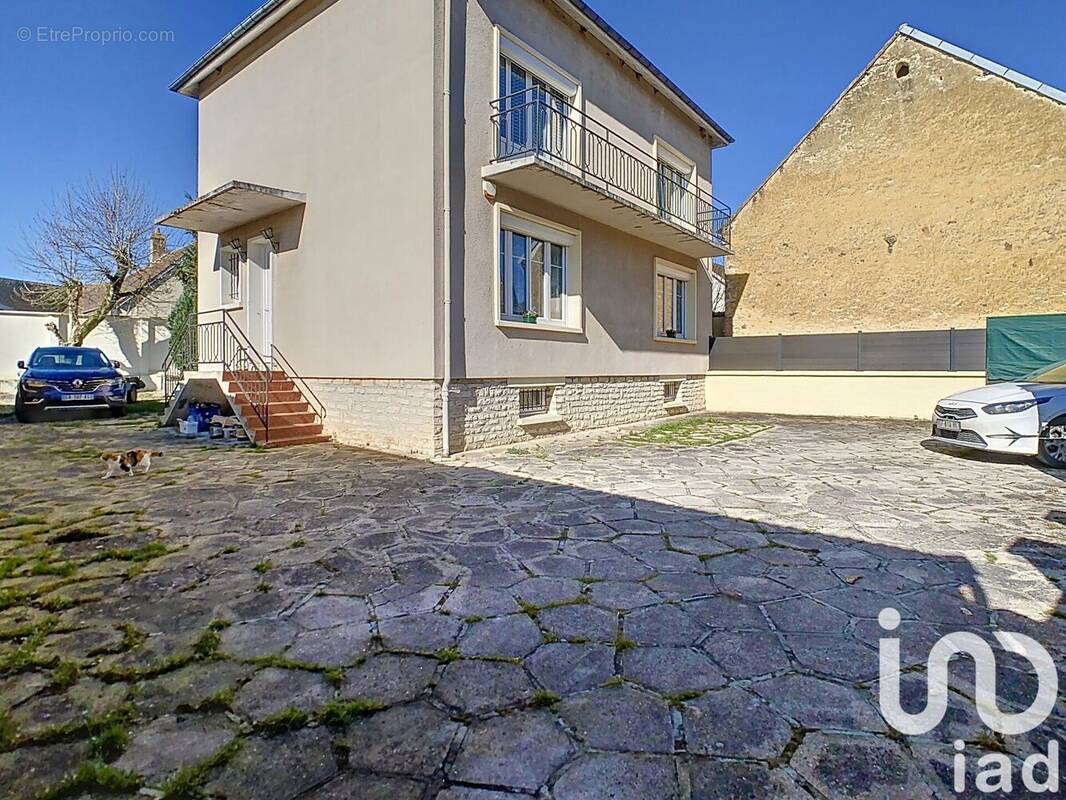 Photo 1 - Maison à BARBONNE-FAYEL