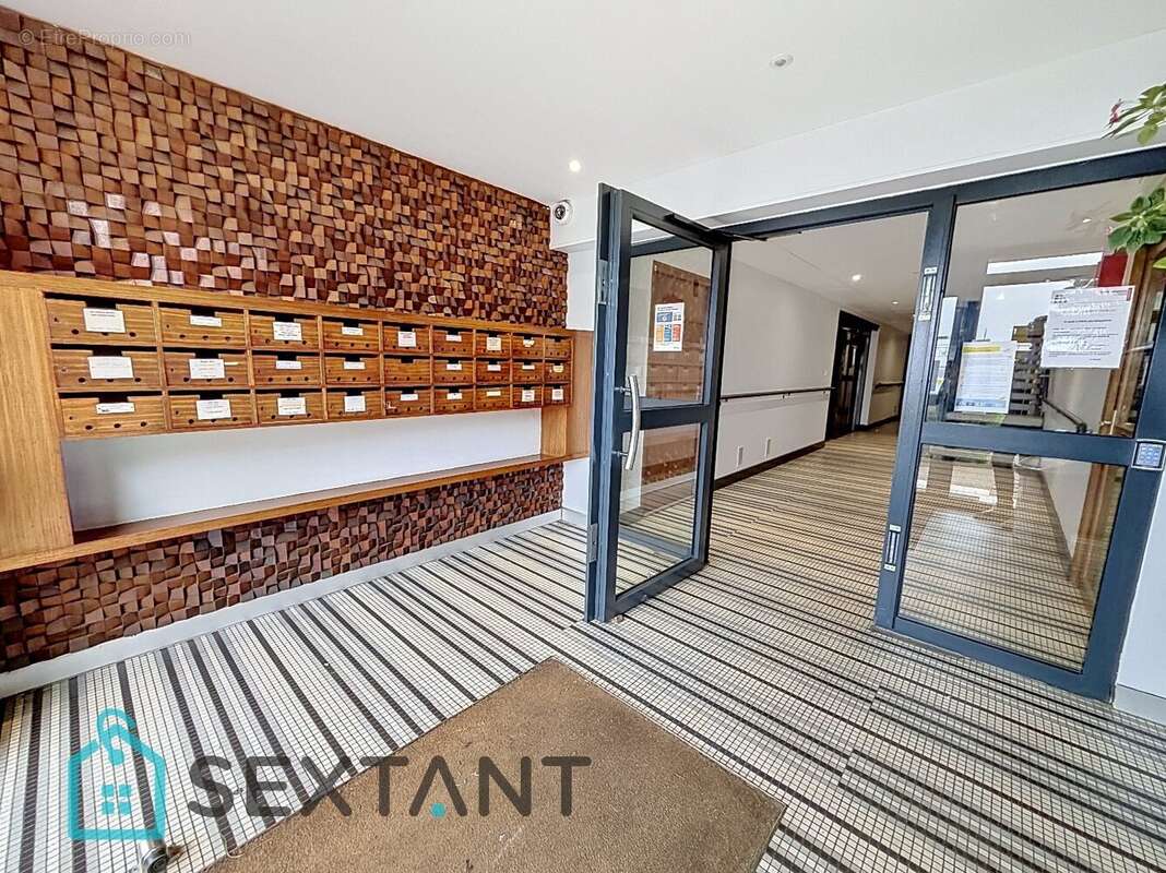 Appartement à SAINT-ETIENNE-DU-ROUVRAY