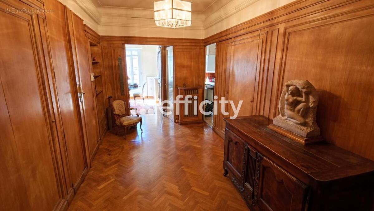 Appartement à MARSEILLE-7E