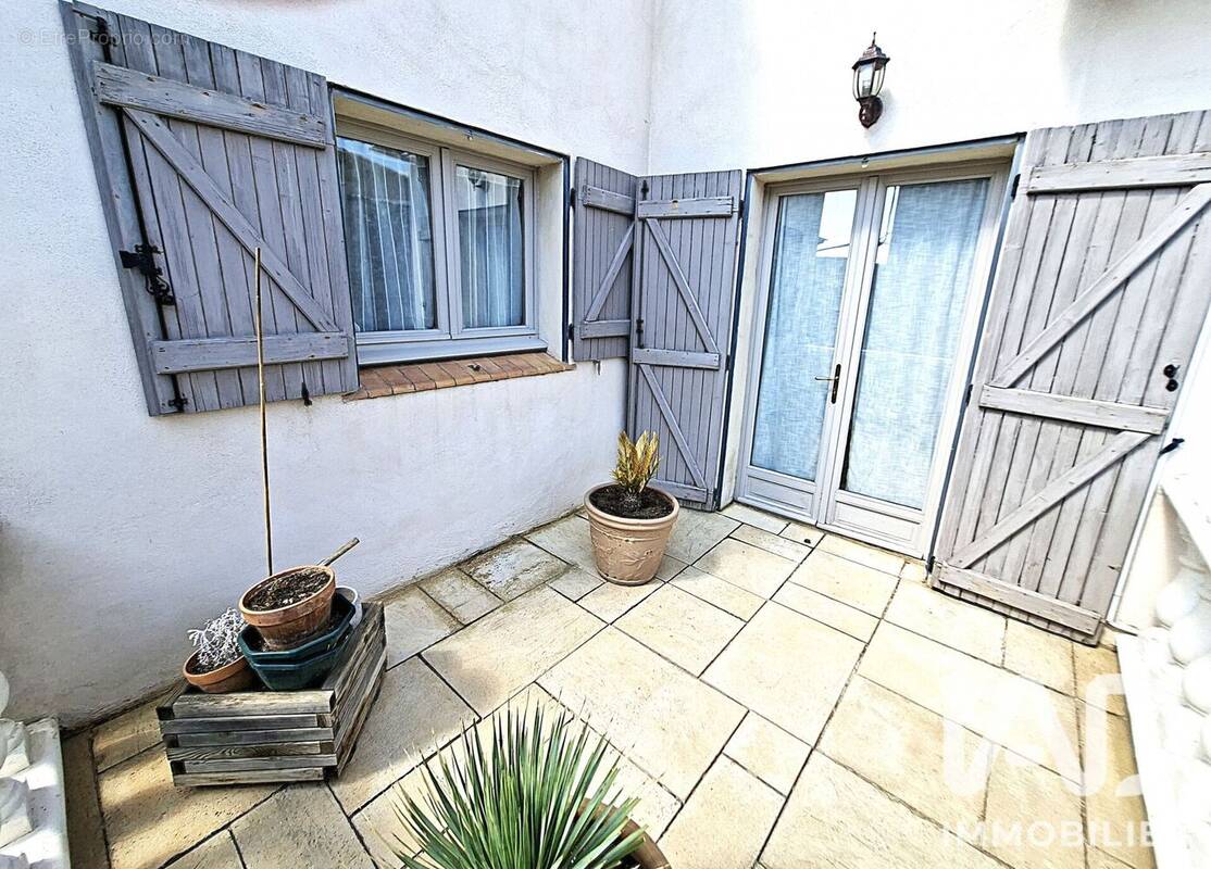 Photo 1 - Maison à AZILLE
