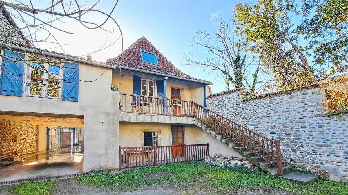 Appartement à SAUVETERRE-DE-BEARN