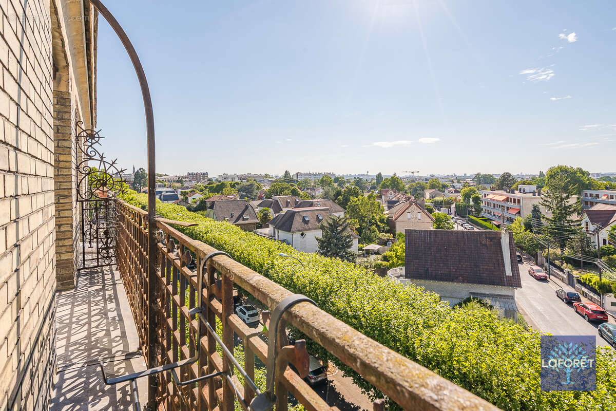 Appartement à LE RAINCY
