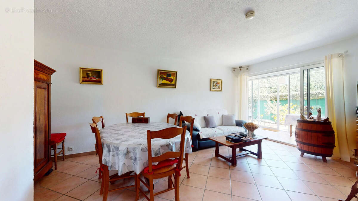Appartement à FREJUS