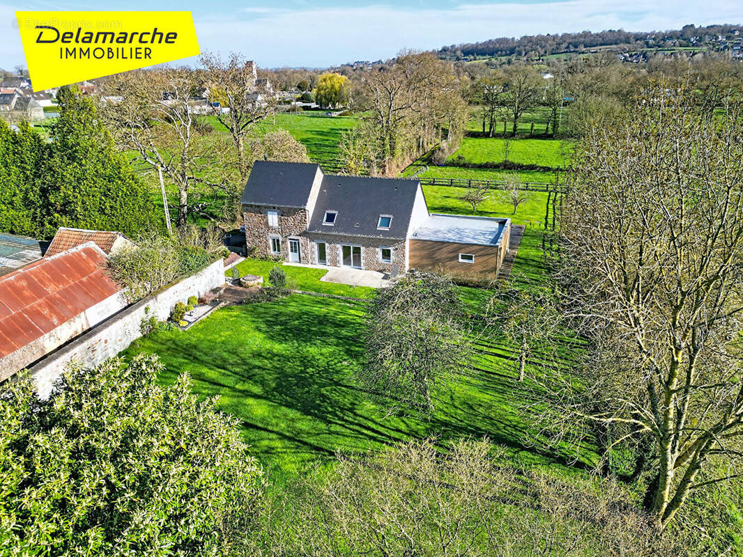 Maison à LE VAL-SAINT-PERE