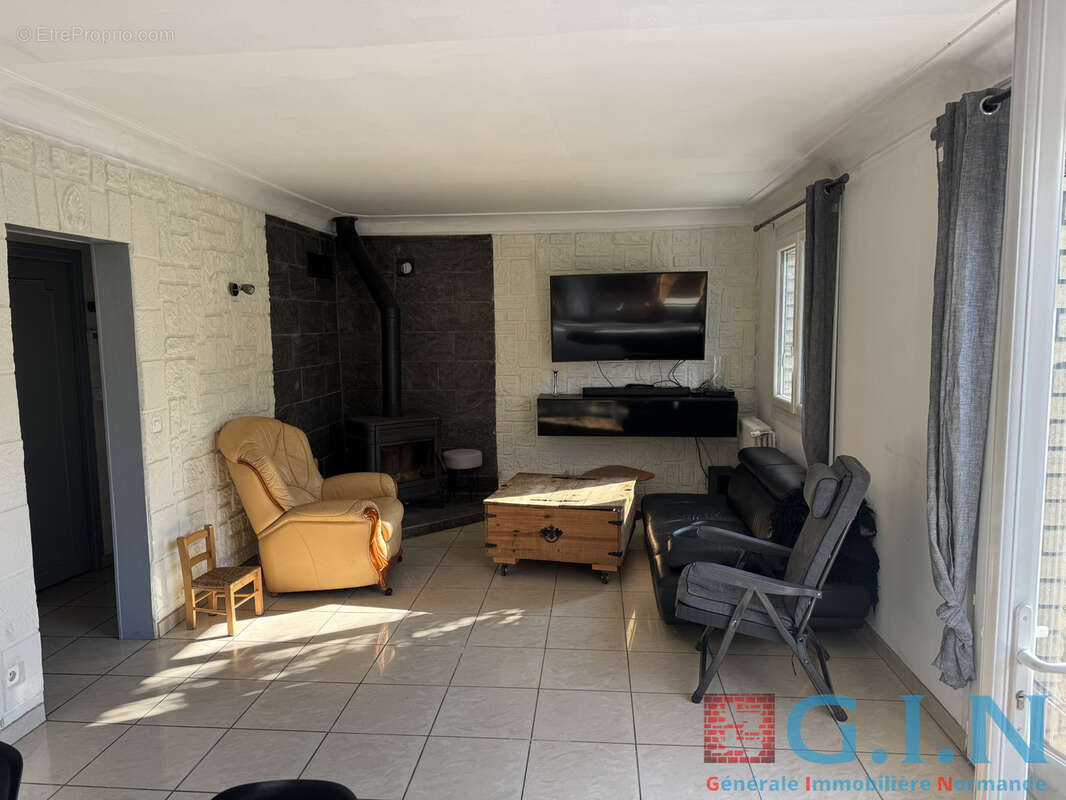 Maison 7 pièces de 134m2 Terrain de 541m2 - photo 3