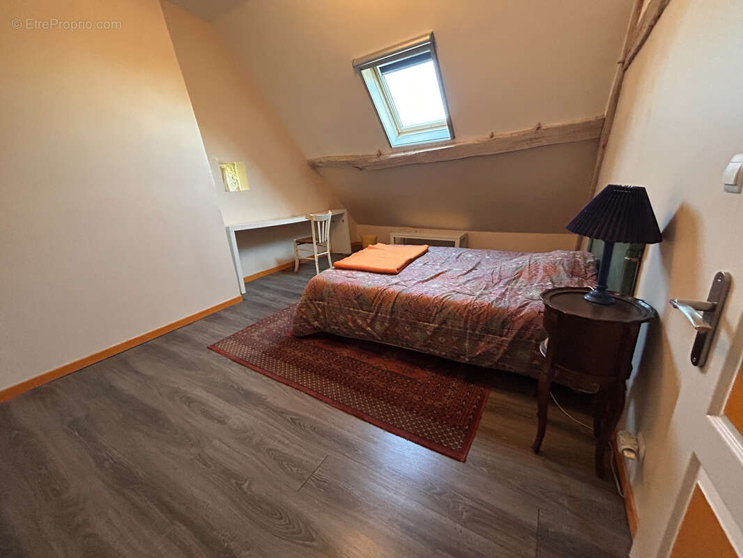 Longère de charme avec dépendances sur plus de 3 600 m2 de terrain - photo 14