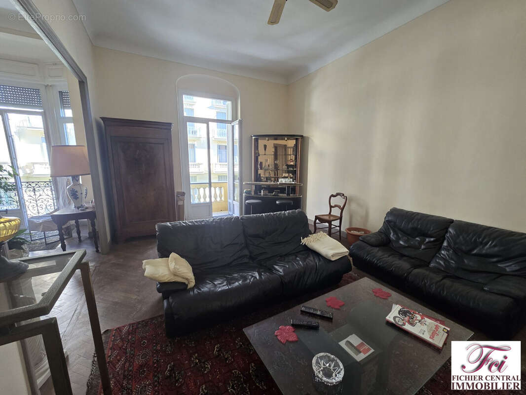 Appartement à MENTON