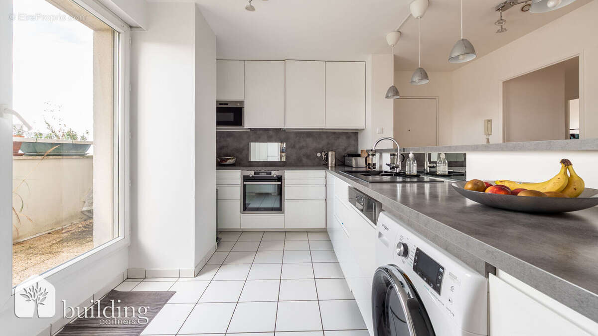 Appartement à COURBEVOIE