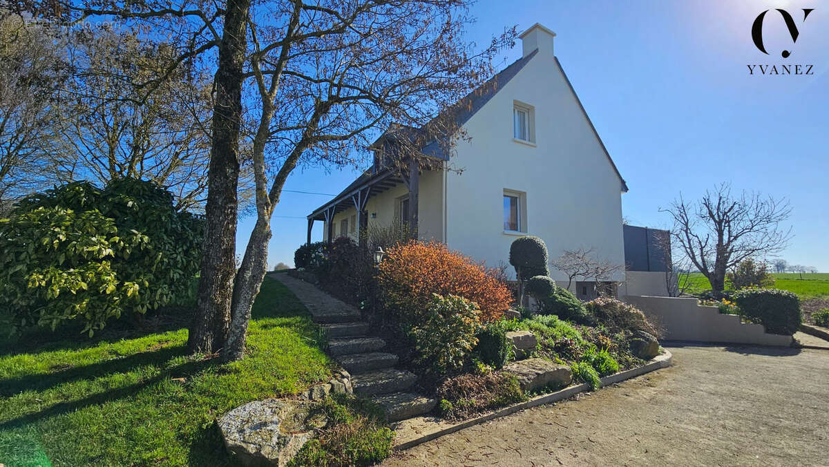 Maison à JANZE