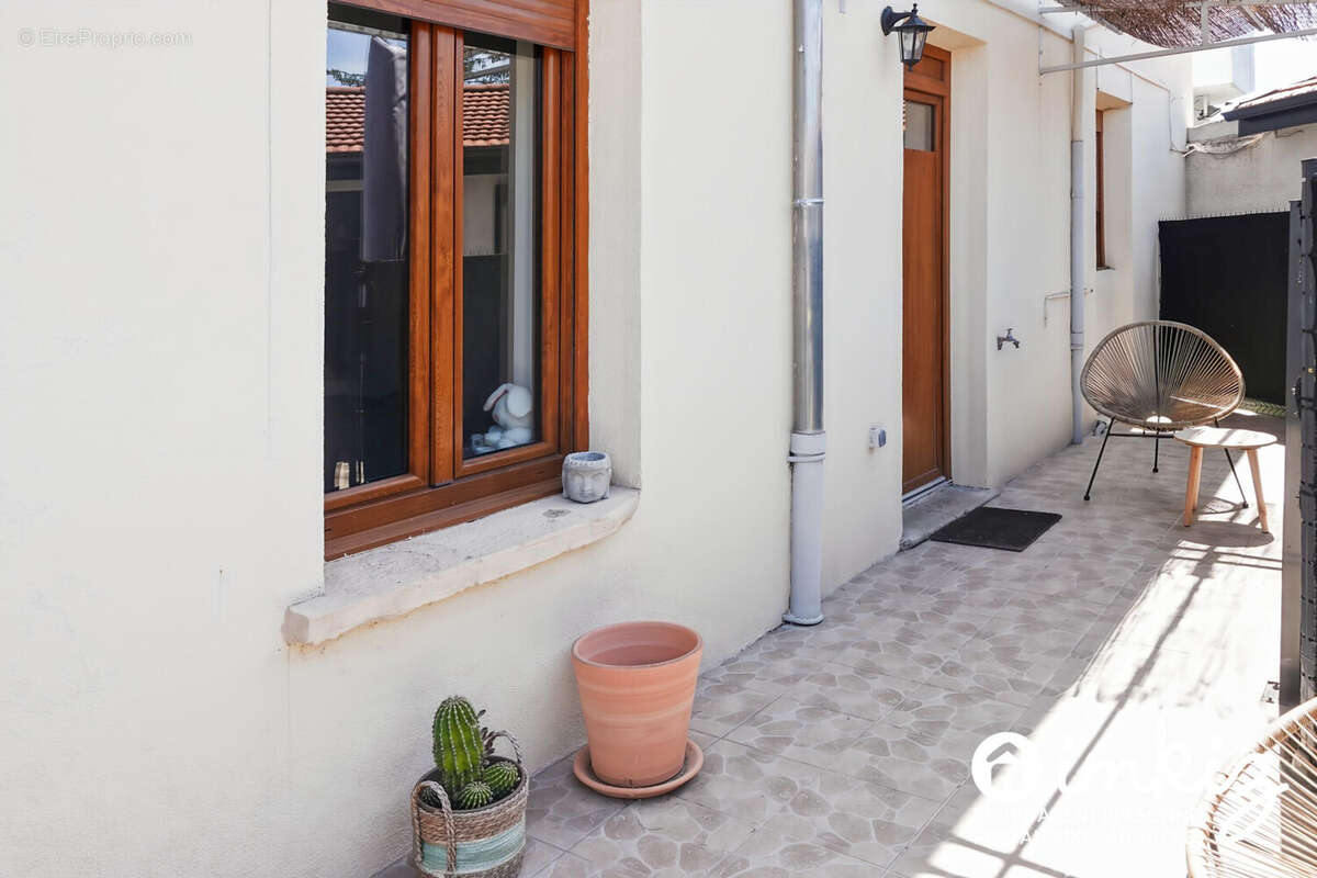 Appartement T3 centre avec terrasse cave + parking - photo 9