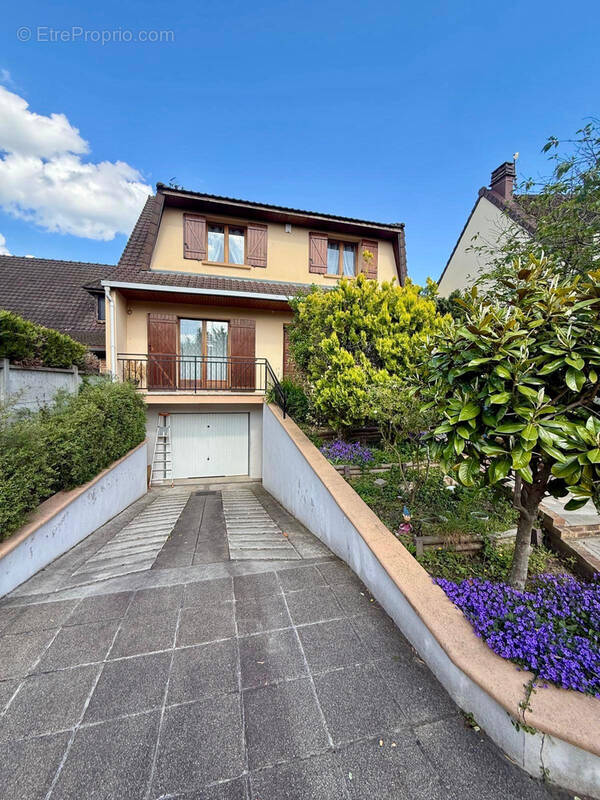 Maison à AULNAY-SOUS-BOIS
