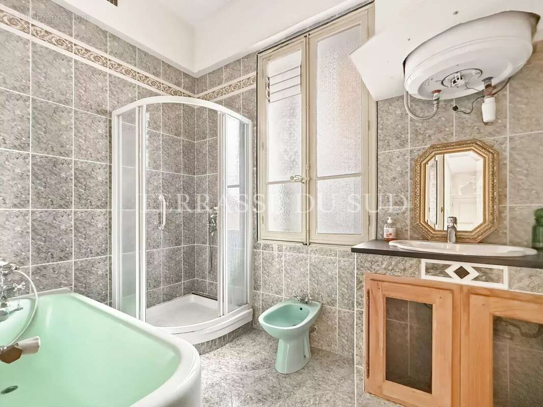 Appartement à MARSEILLE-8E