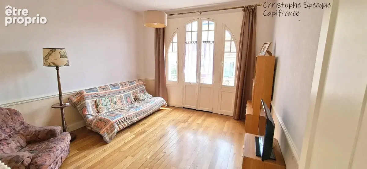A vendre Élégante maison des années 1930 – Charme, volumes et jardin arboré VICHY (03) - photo 5